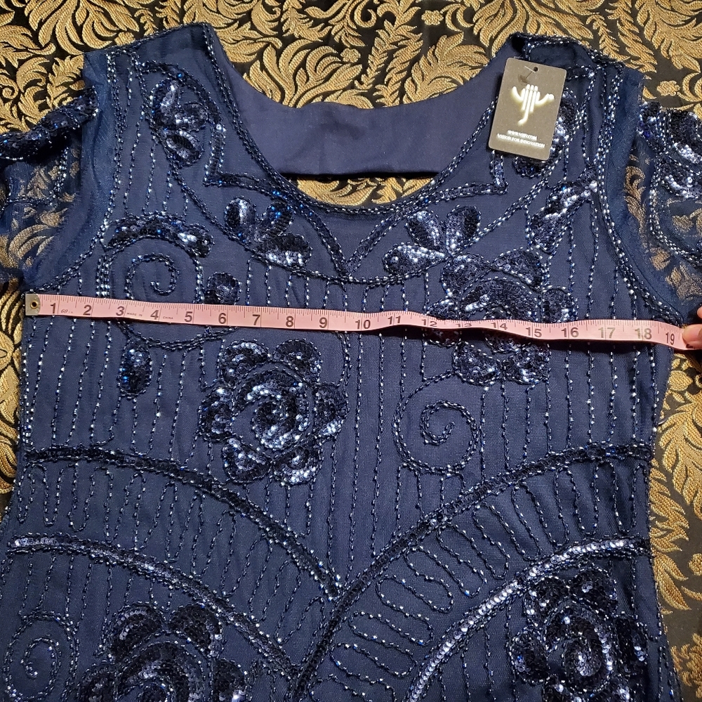 Dress - Picture 5 of 6